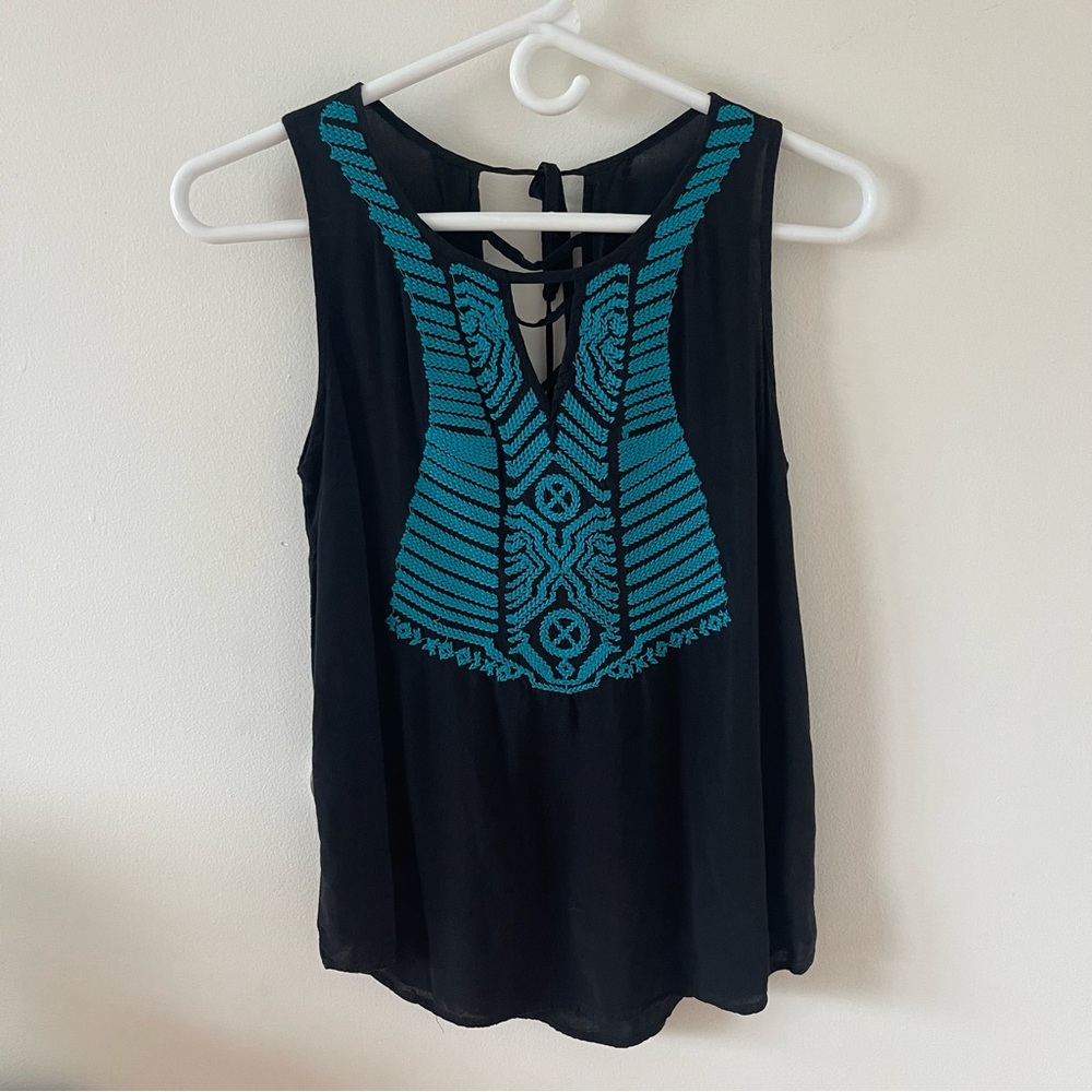 Forever 21 embroidered tank top with back detail (size small)